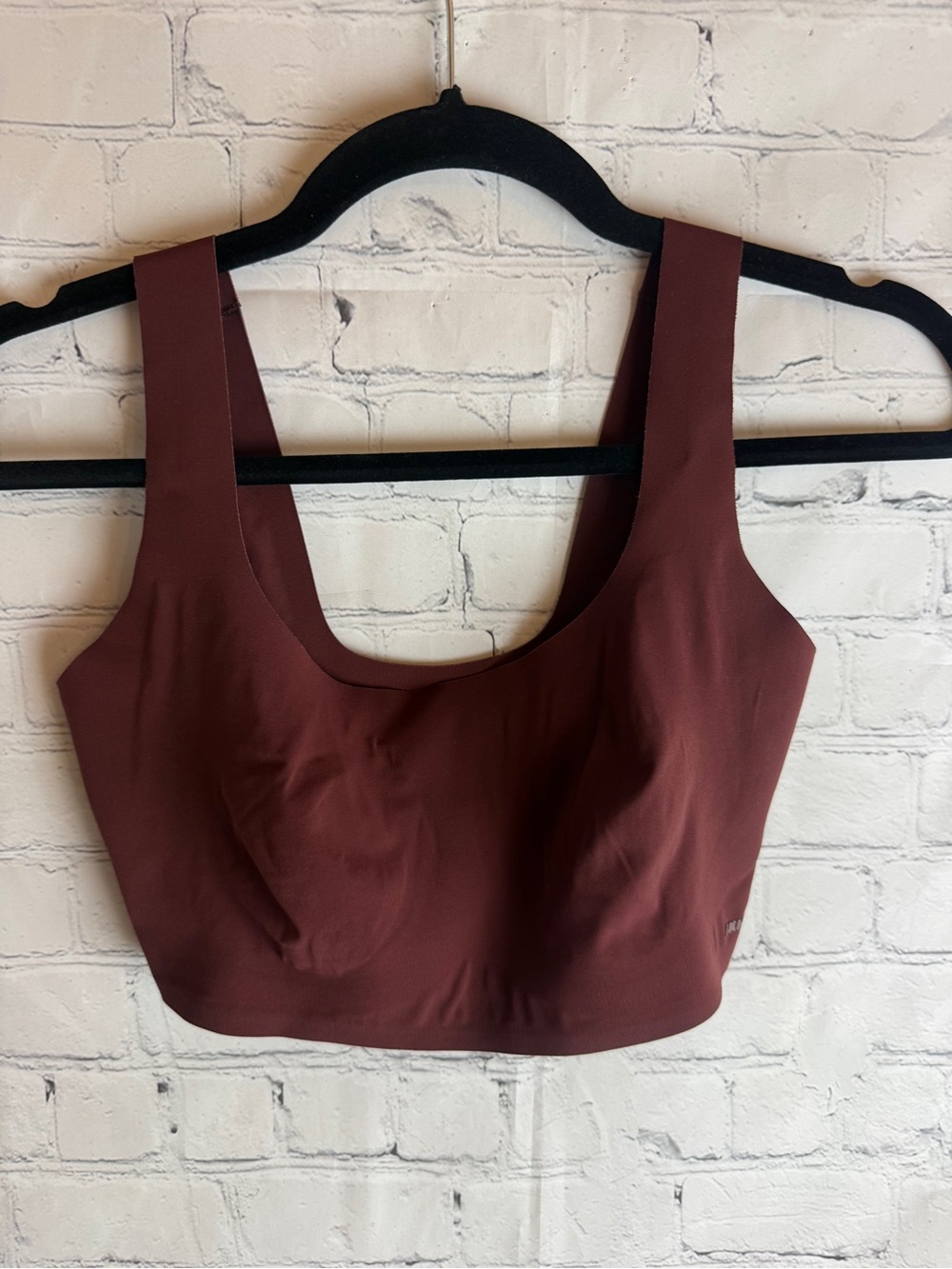 SKIMS Deep Wine Scoop Neck Sports Bra Small